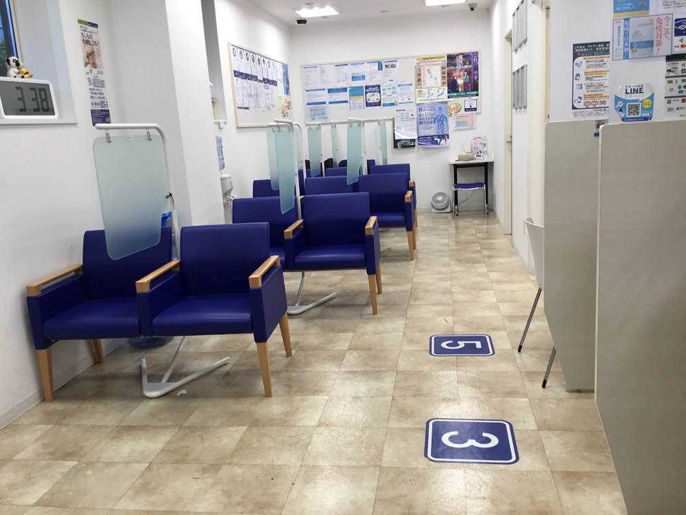 幡ヶ谷店はできる限り多くの患者様にご利用頂けるようレイアウトを工夫し、プライバシーにも配慮しています。