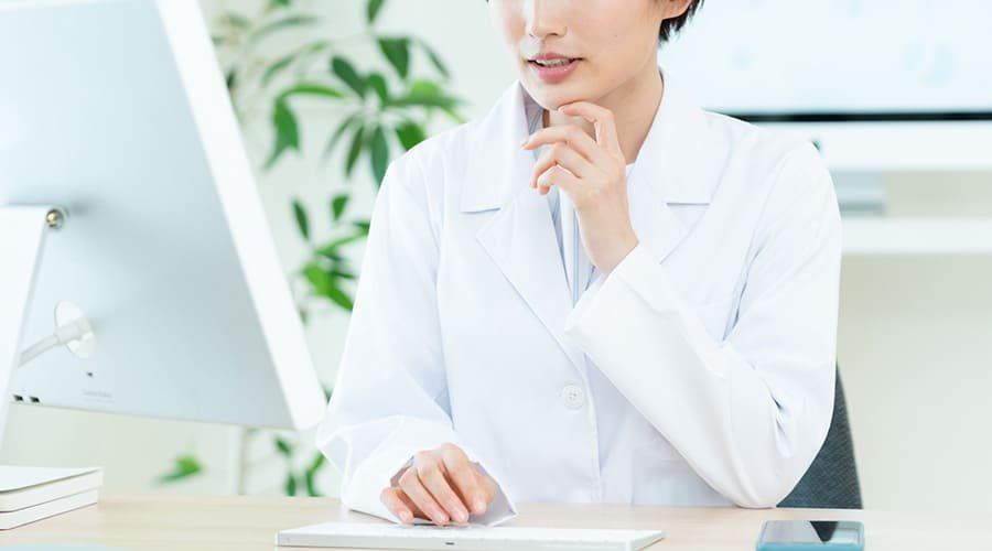 推計から考える今後の薬剤師不足の見込み