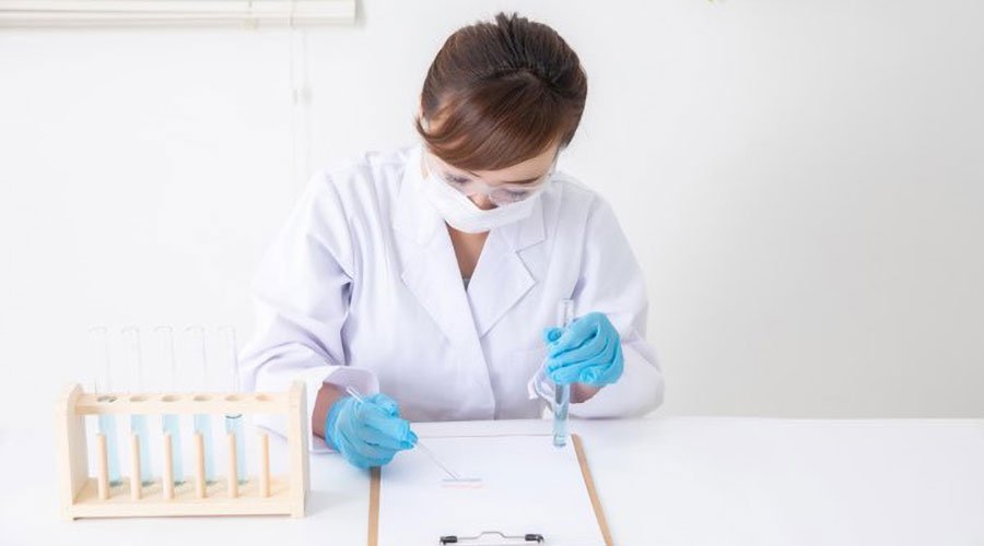 学校薬剤師の仕事内容