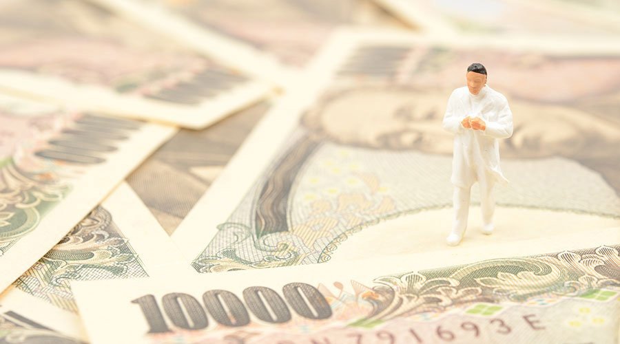 管理薬剤師の年収は？一般薬剤師との比較