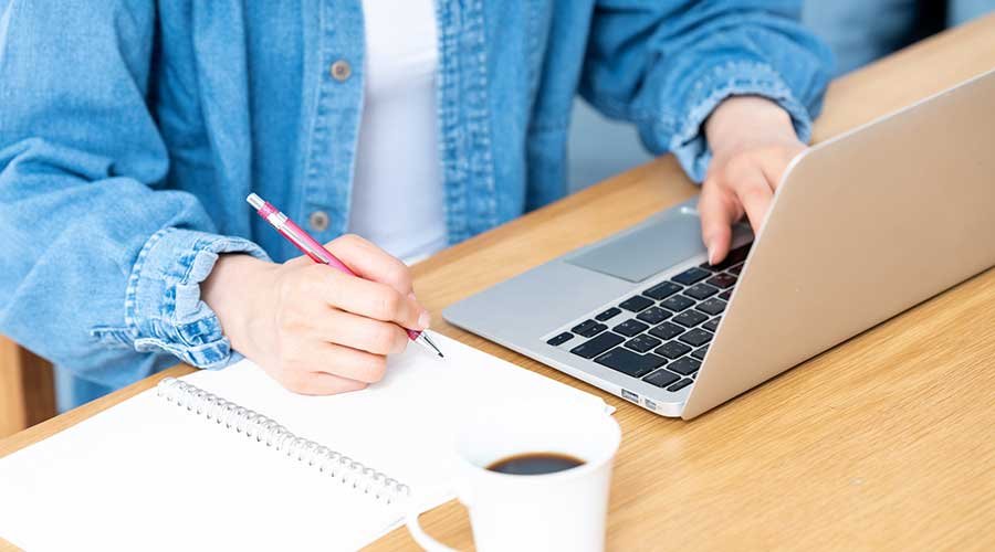 在宅ワークに向いている薬剤師の特徴と必要なスキルとは？