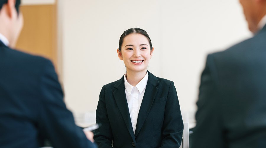 ドラッグストアの面接での話し方・態度マナー｜好印象を与えるコツ