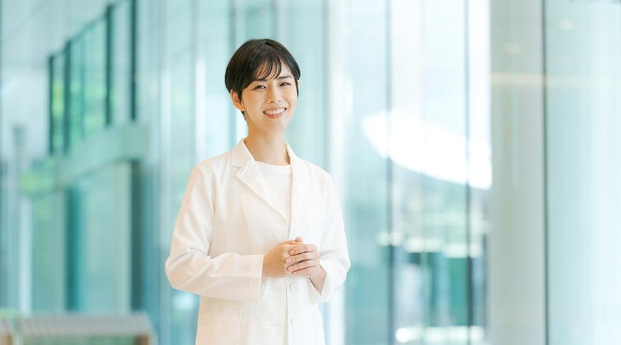 女性薬剤師の年収事情と、ライフイベントを踏まえた収入最大化のキャリア戦略